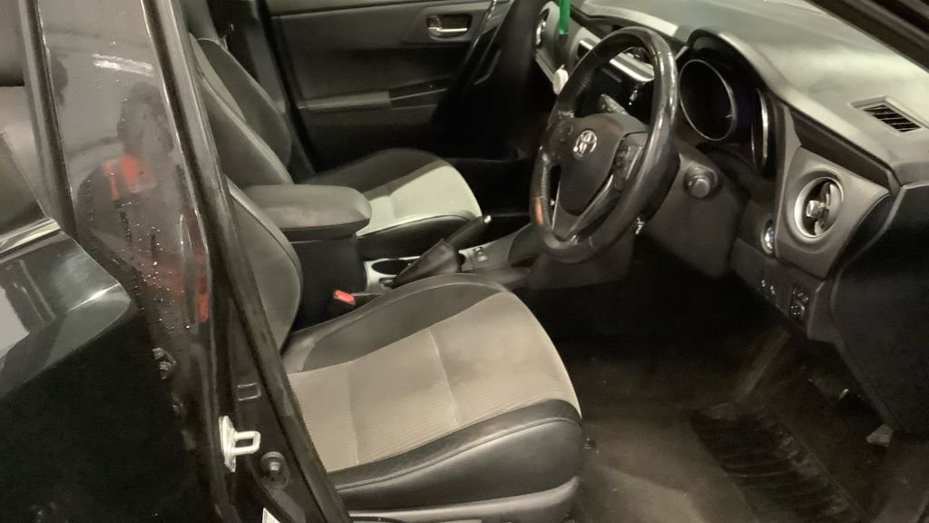 Used Toyota Auris 2017 for sale - 77748676: Photo 5