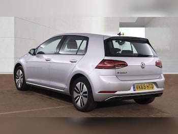 Used Volkswagen Golf 2019 for sale - 78358521: Photo