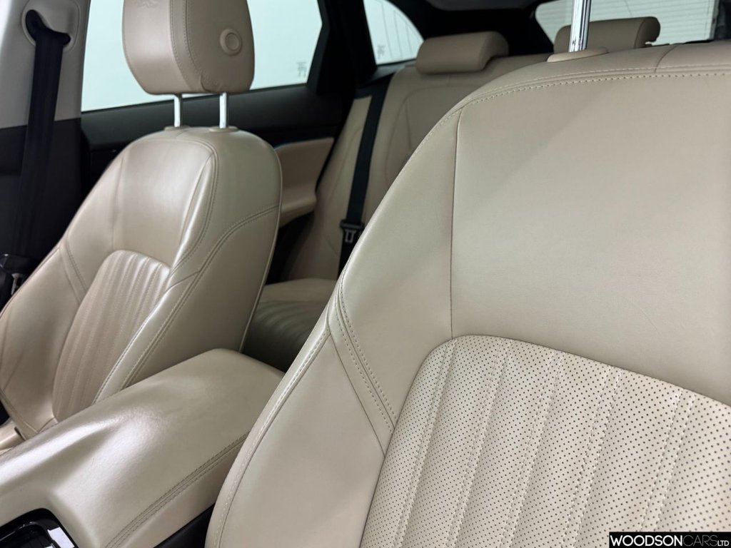 Used Jaguar F-Pace 2017 for sale - 78049536: Photo 34