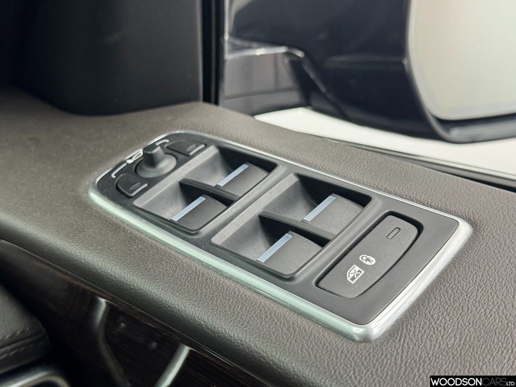 Used Jaguar F-Pace 2017 for sale - 78049536: Photo 35