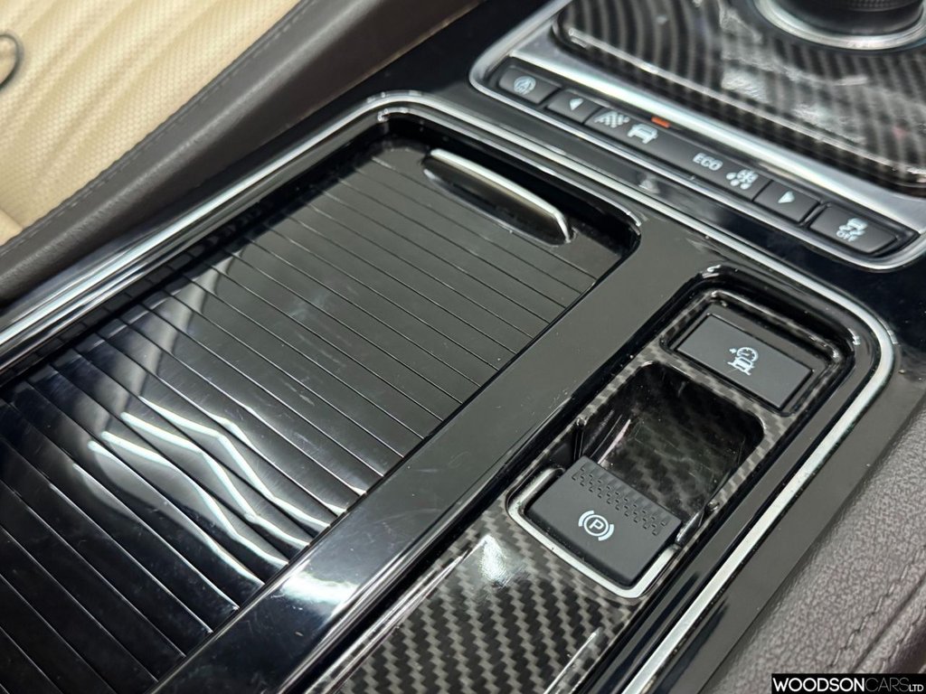 Used Jaguar F-Pace 2017 for sale - 78049536: Photo 36