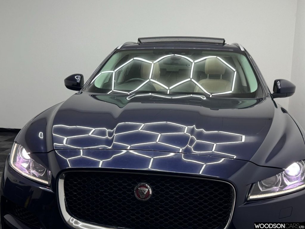 Used Jaguar F-Pace 2017 for sale - 78049536: Photo 41