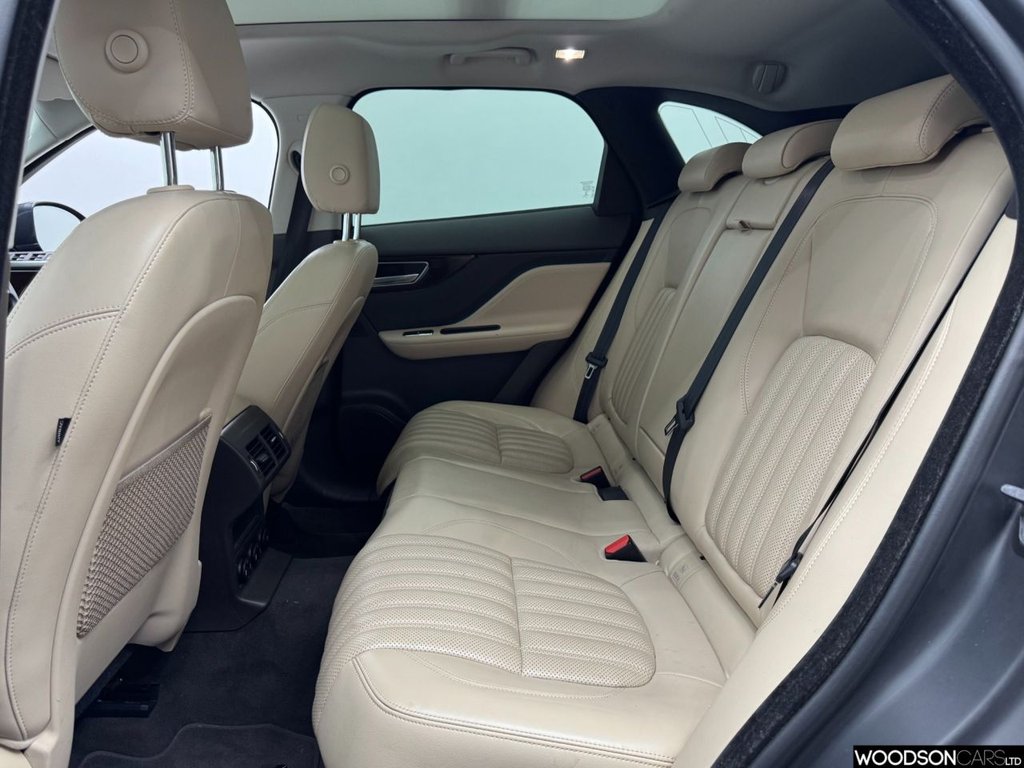 Used Jaguar F-Pace 2017 for sale - 78049536: Photo 7