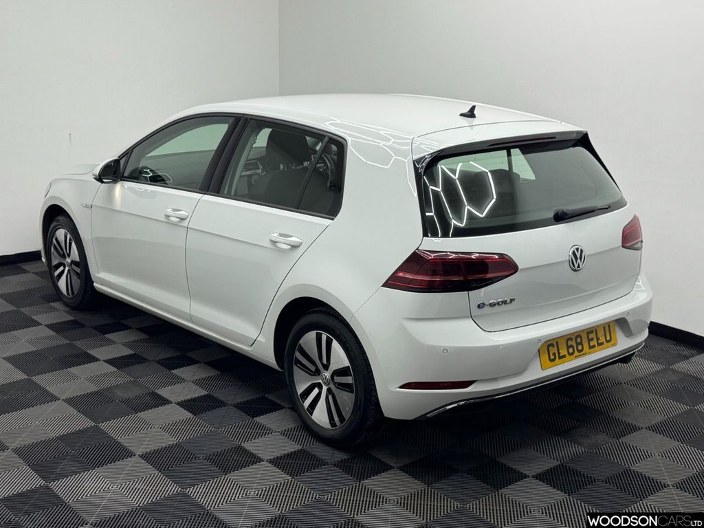 Used Volkswagen Golf 2018 for sale - 77967176: Photo 2
