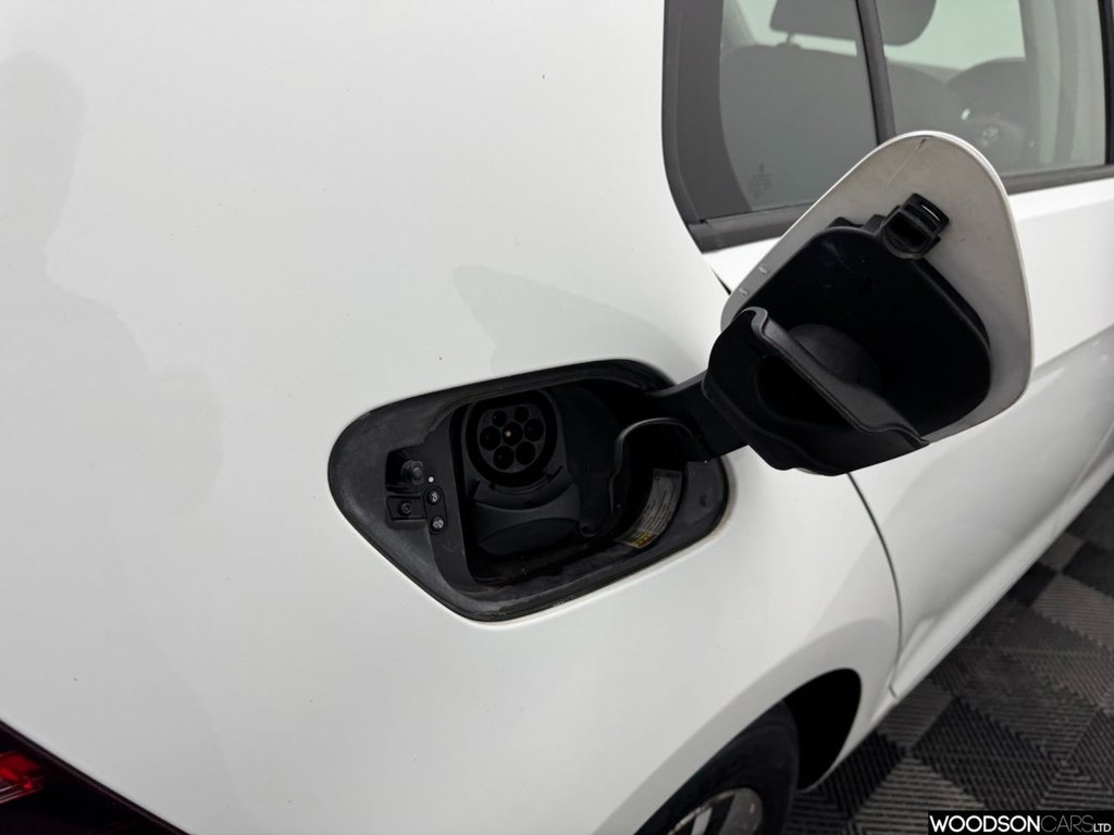 Used Volkswagen Golf 2018 for sale - 77967176: Photo 29