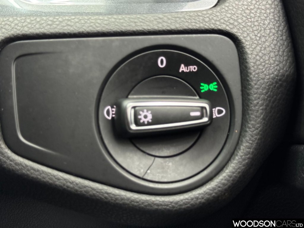 Used Volkswagen Golf 2018 for sale - 77967176: Photo 32