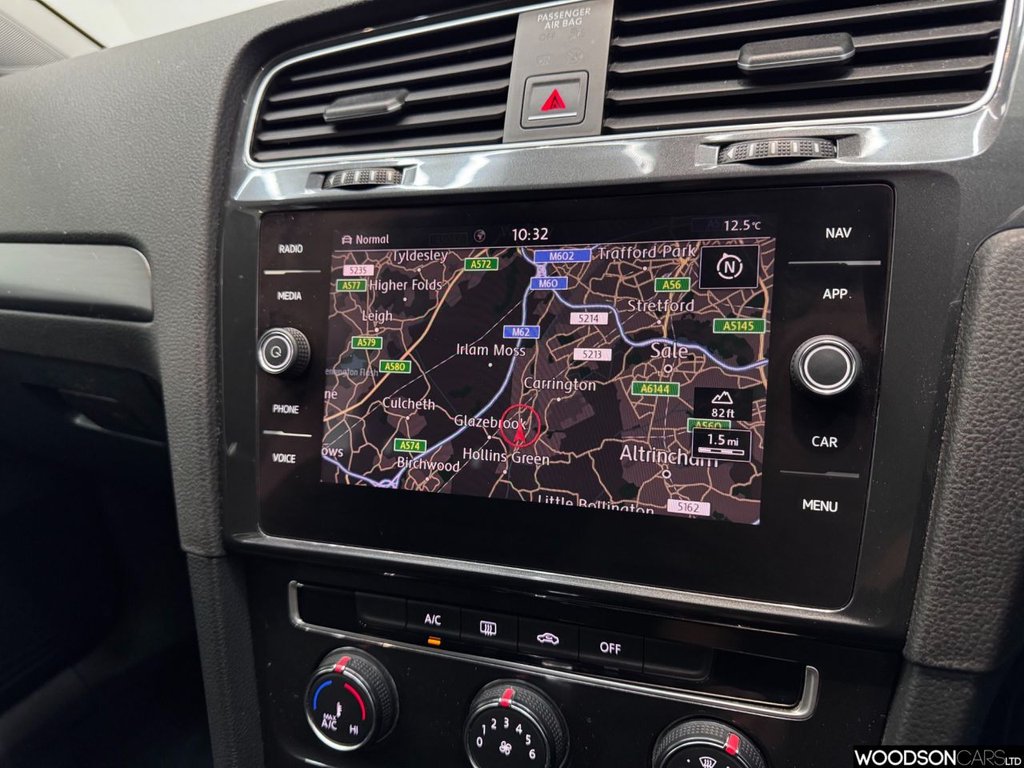 Used Volkswagen Golf 2017 for sale - 76642154: Photo 10