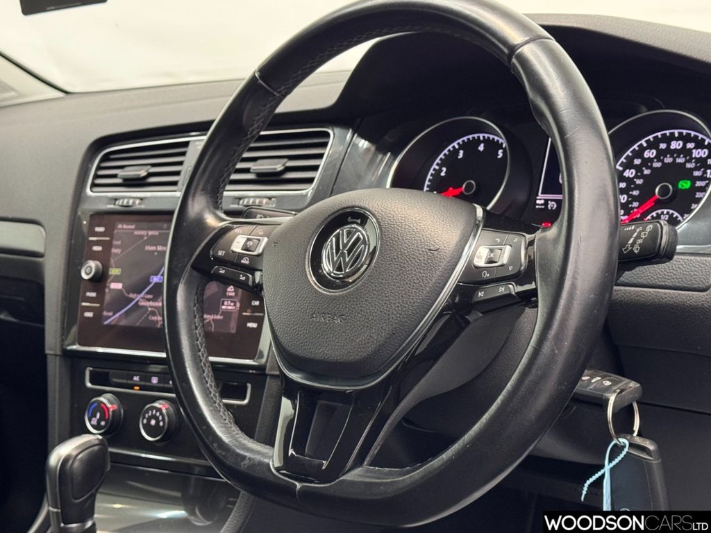 Used Volkswagen Golf 2017 for sale - 76642154: Photo 20