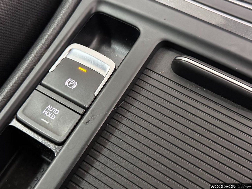 Used Volkswagen Golf 2017 for sale - 76642154: Photo 34