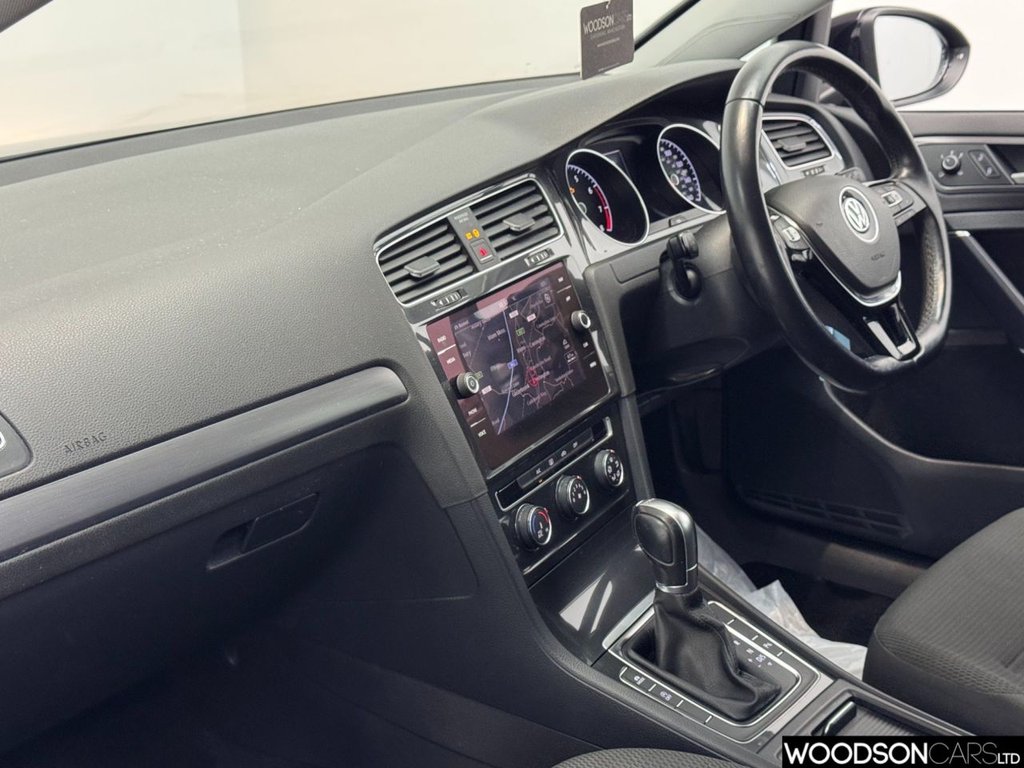 Used Volkswagen Golf 2017 for sale - 76642154: Photo 5