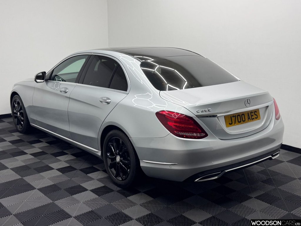 Used Mercedes-Benz C Class 2015 for sale - 76279625: Photo 2