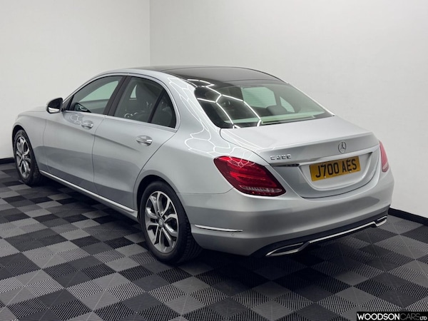 Used Mercedes-Benz C Class 2015 for sale - 76279625: Photo 2
