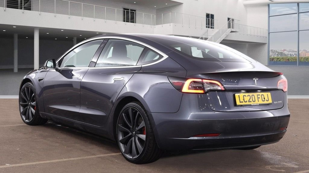 Used Tesla Model 3 2020 for sale - 77835397: Photo 2