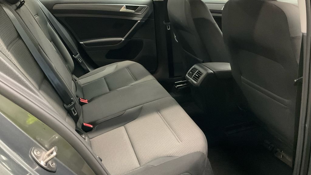 Used Volkswagen Golf 2017 for sale - 77089390: Photo 6