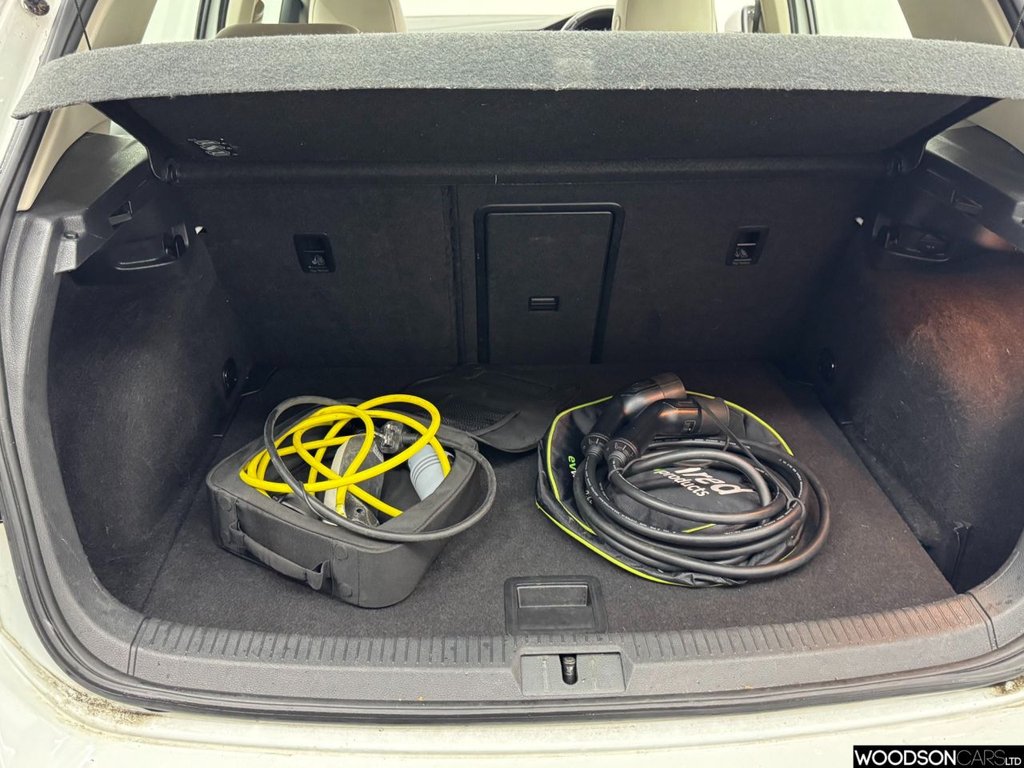 Used Volkswagen Golf 2015 for sale - 77990608: Photo 19