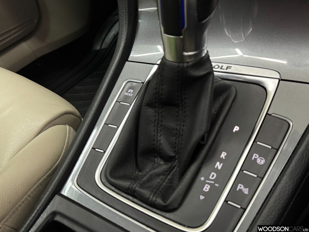 Used Volkswagen Golf 2015 for sale - 77990608: Photo 21