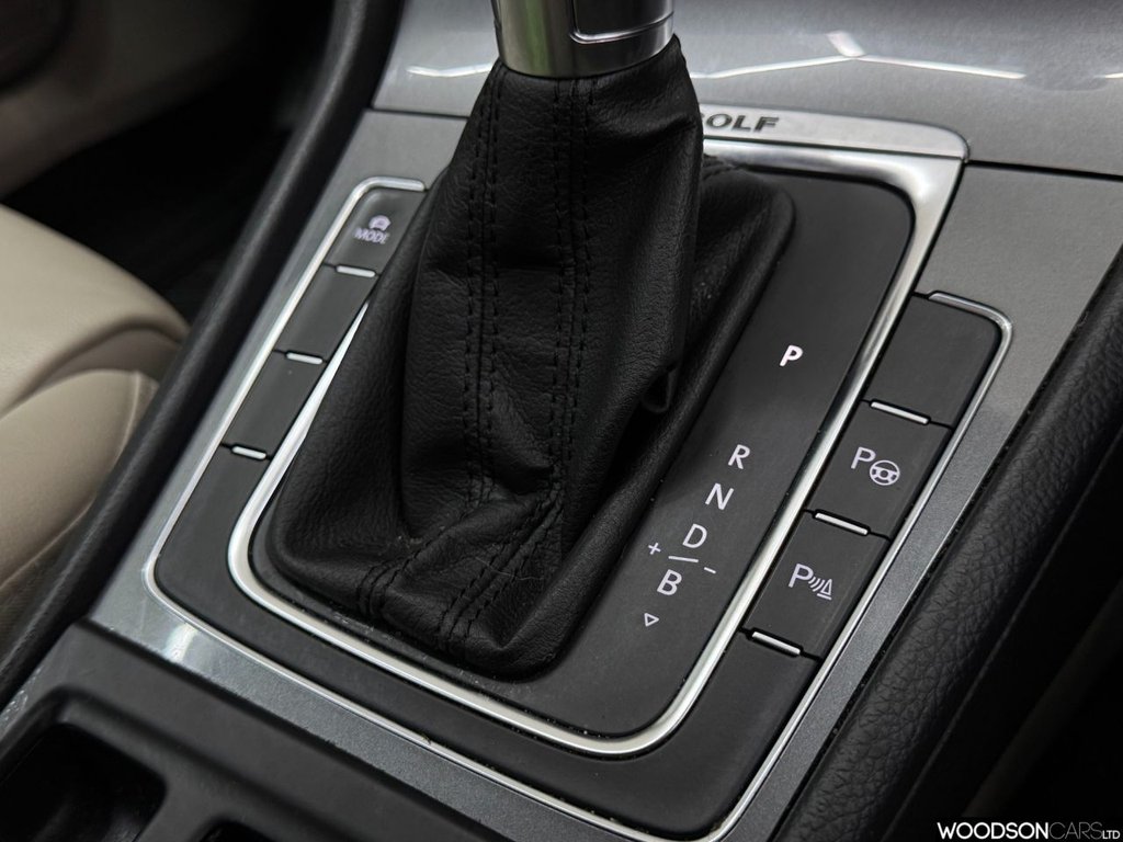 Used Volkswagen Golf 2015 for sale - 77990608: Photo 22