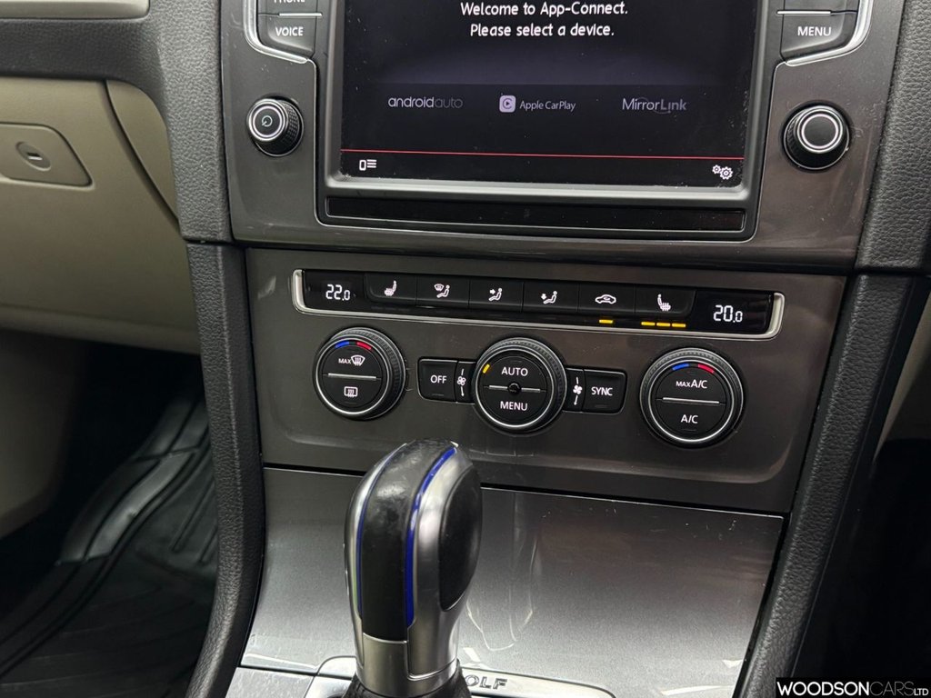 Used Volkswagen Golf 2015 for sale - 77990608: Photo 25