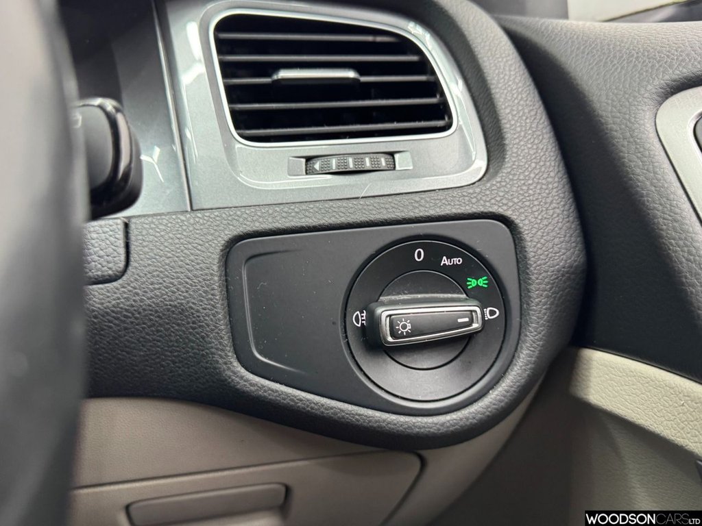 Used Volkswagen Golf 2015 for sale - 77990608: Photo 31