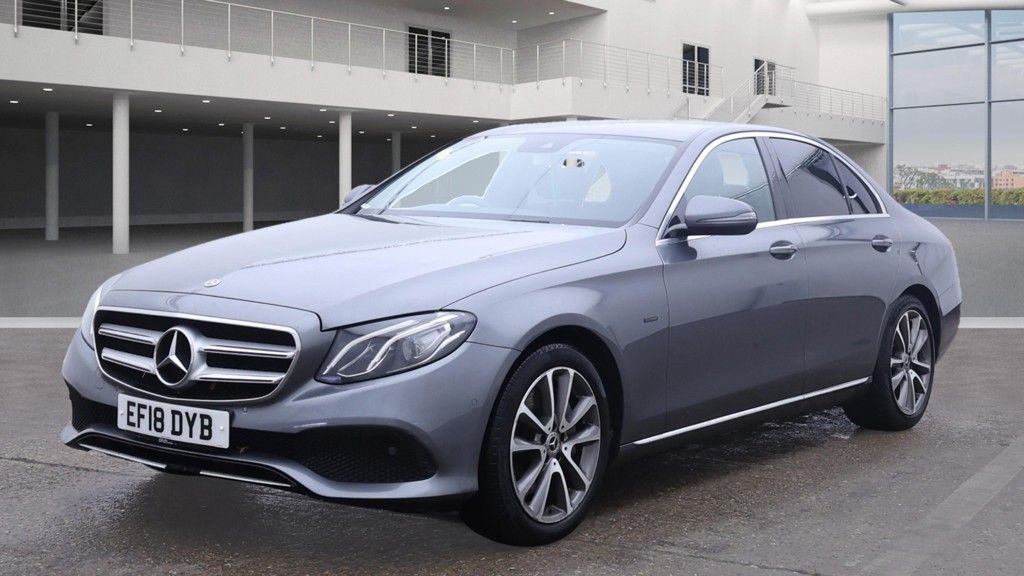 Used Mercedes-Benz E Class 2018 for sale - 76642080: Photo 2