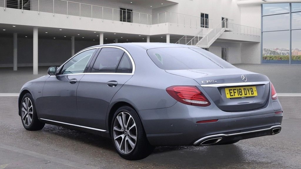 Used Mercedes-Benz E Class 2018 for sale - 76642080: Photo 3