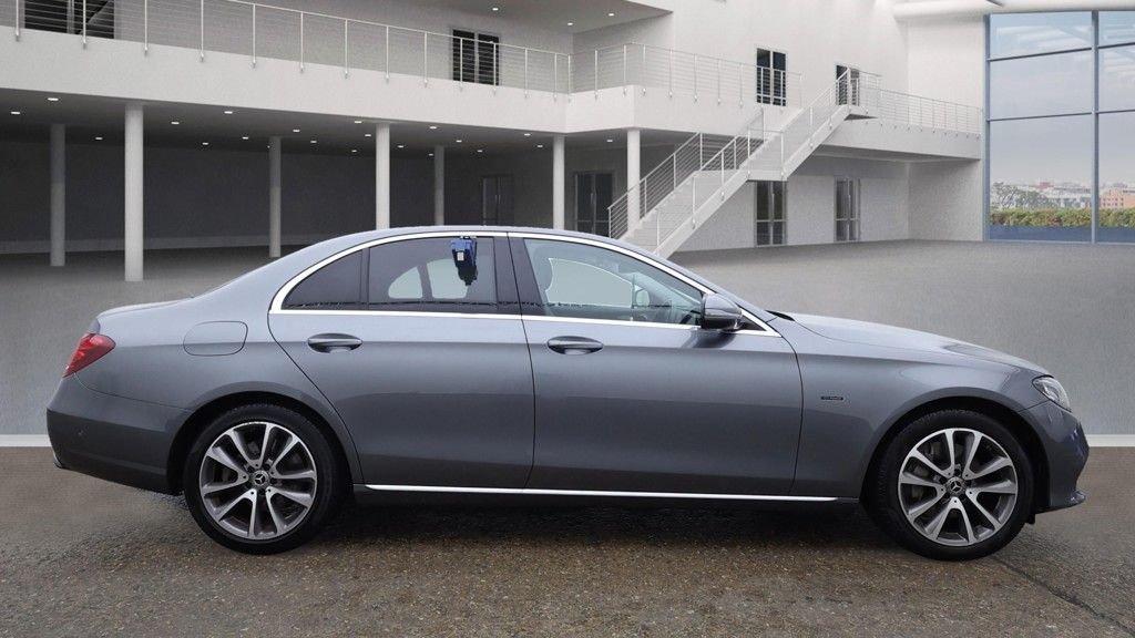 Used Mercedes-Benz E Class 2018 for sale - 76642080: Photo 5