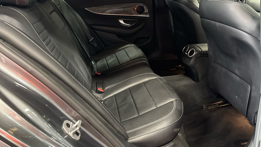 Used Mercedes-Benz E Class 2018 for sale - 76642080: Photo 8