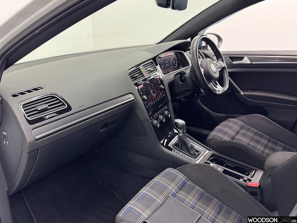 Used Volkswagen Golf 2017 for sale - 76309451: Photo 5