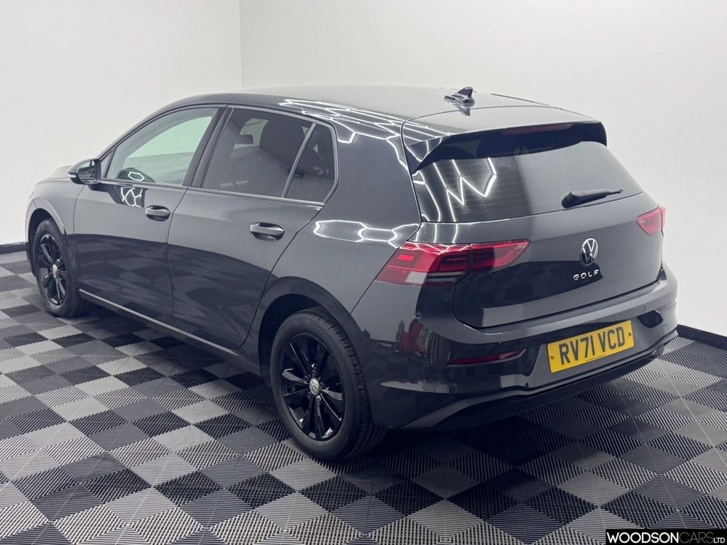 Used Volkswagen Golf 2021 for sale - 76642169: Photo 2