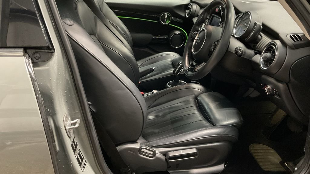 Used MINI Hatch 2019 for sale - 77499428: Photo 6