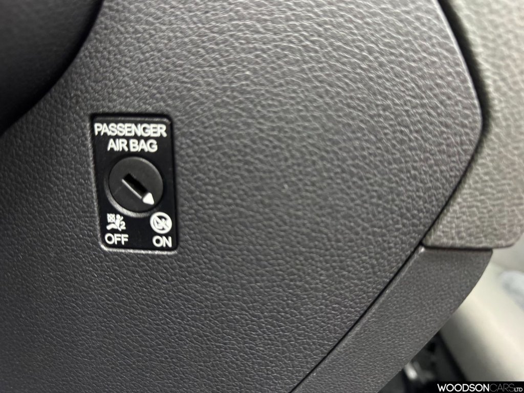 Used Volkswagen Golf 2013 for sale - 77239388: Photo 32