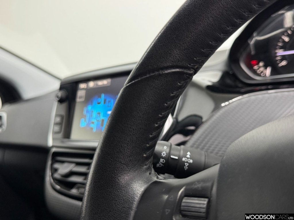 Used Peugeot 2008 2015 for sale - 78096275: Photo 32