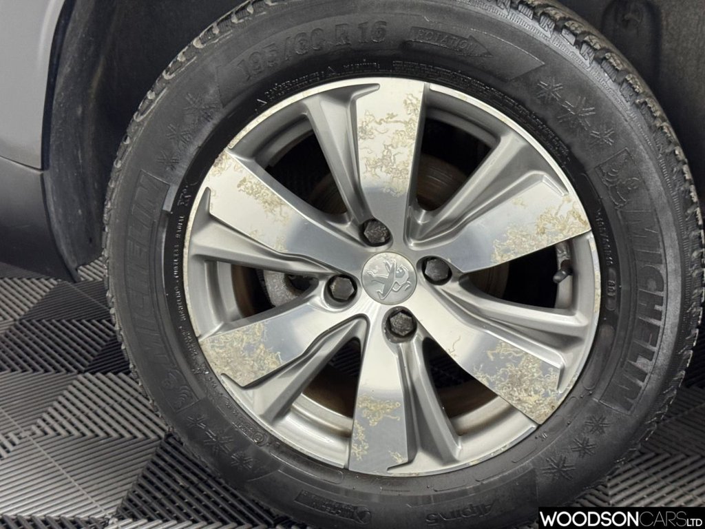 Used Peugeot 2008 2015 for sale - 78096275: Photo 38