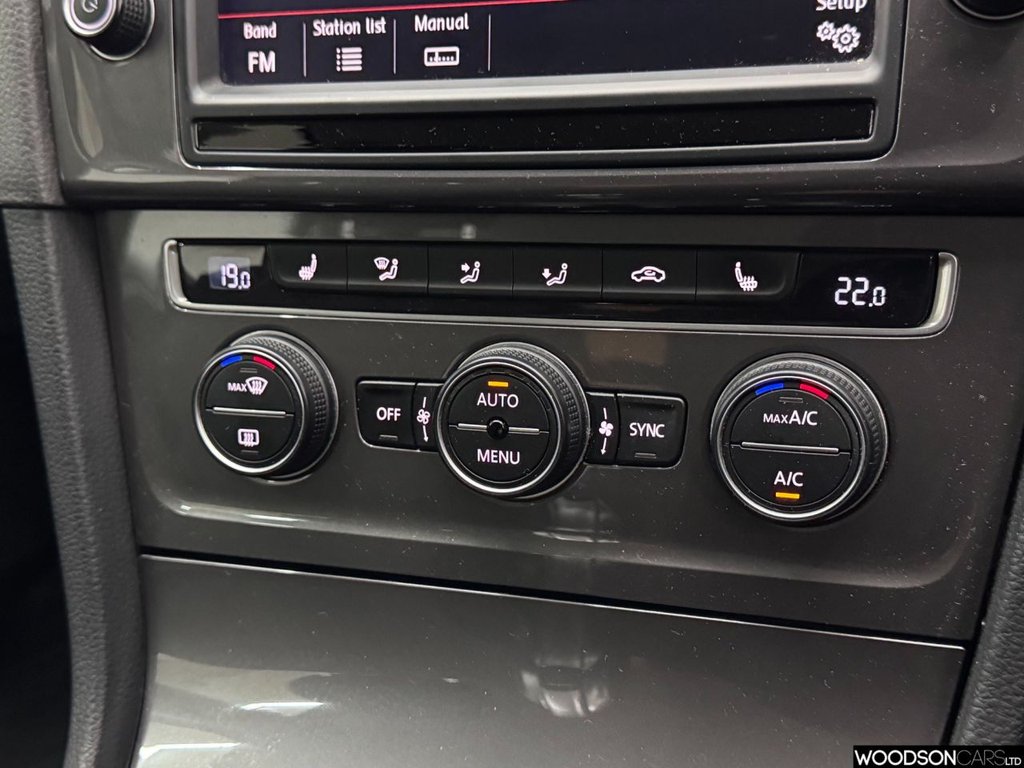 Used Volkswagen Golf 2014 for sale - 76686570: Photo 14