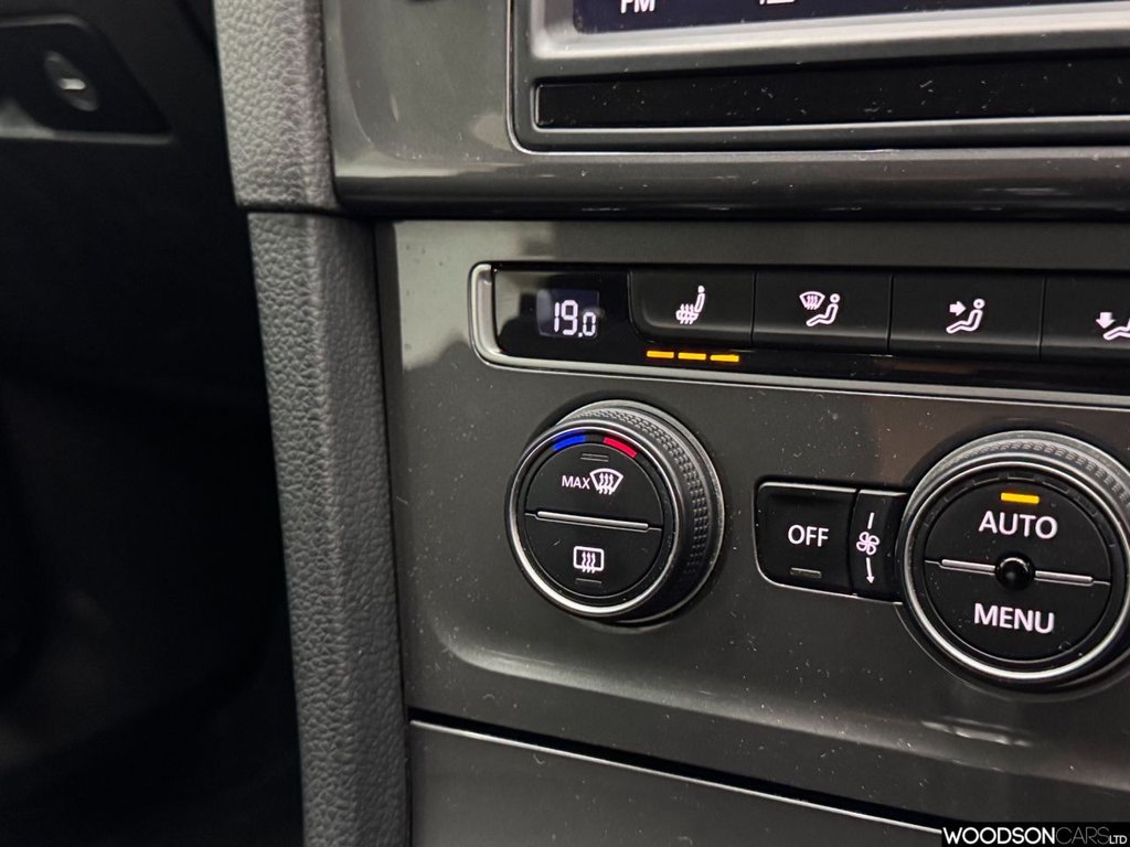 Used Volkswagen Golf 2014 for sale - 76686570: Photo 15