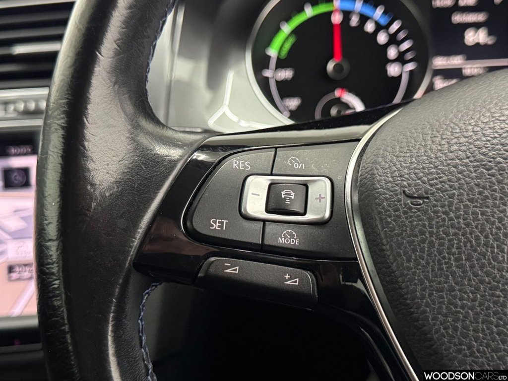 Used Volkswagen Golf 2014 for sale - 76686570: Photo 20