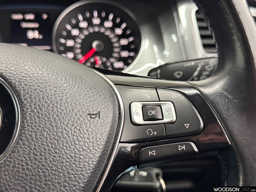 Used Volkswagen Golf 2014 for sale - 76686570: Photo 21