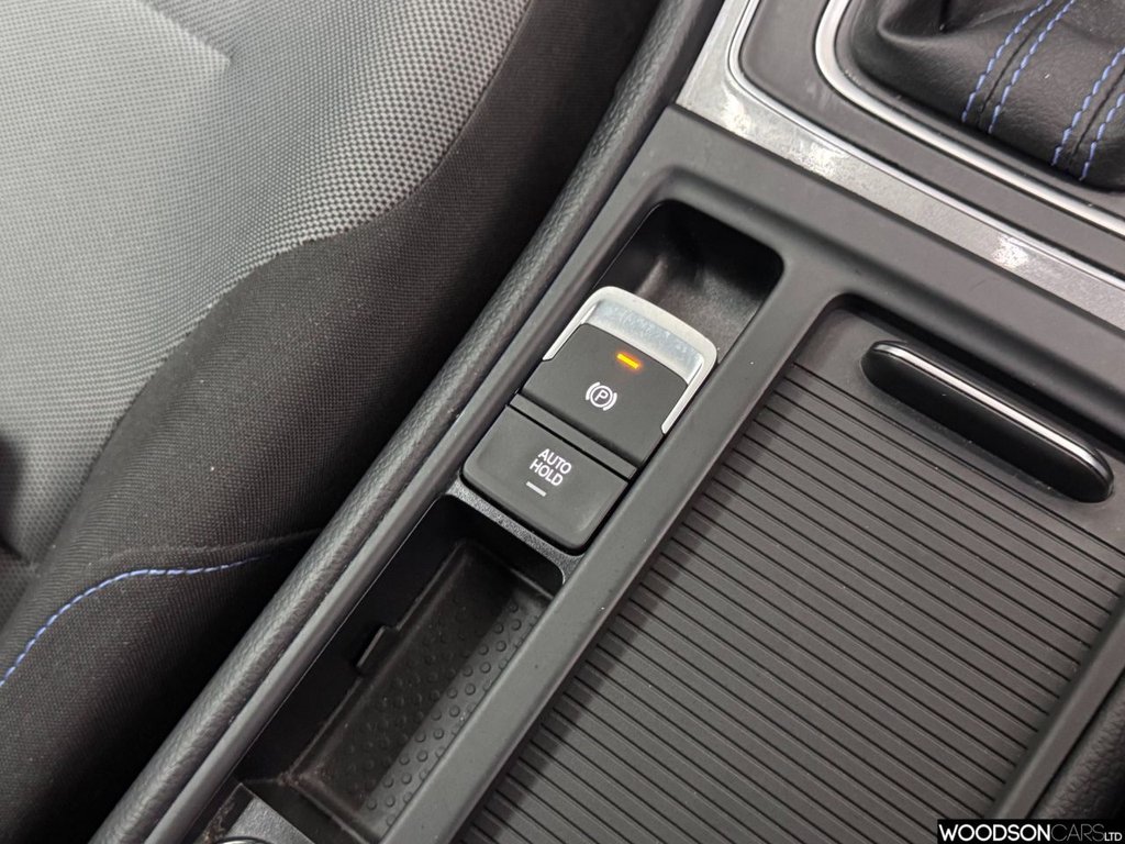 Used Volkswagen Golf 2014 for sale - 76686570: Photo 32