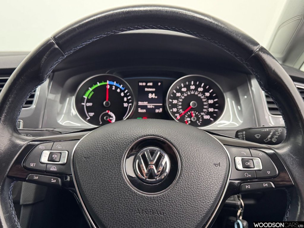 Used Volkswagen Golf 2014 for sale - 76686570: Photo 33