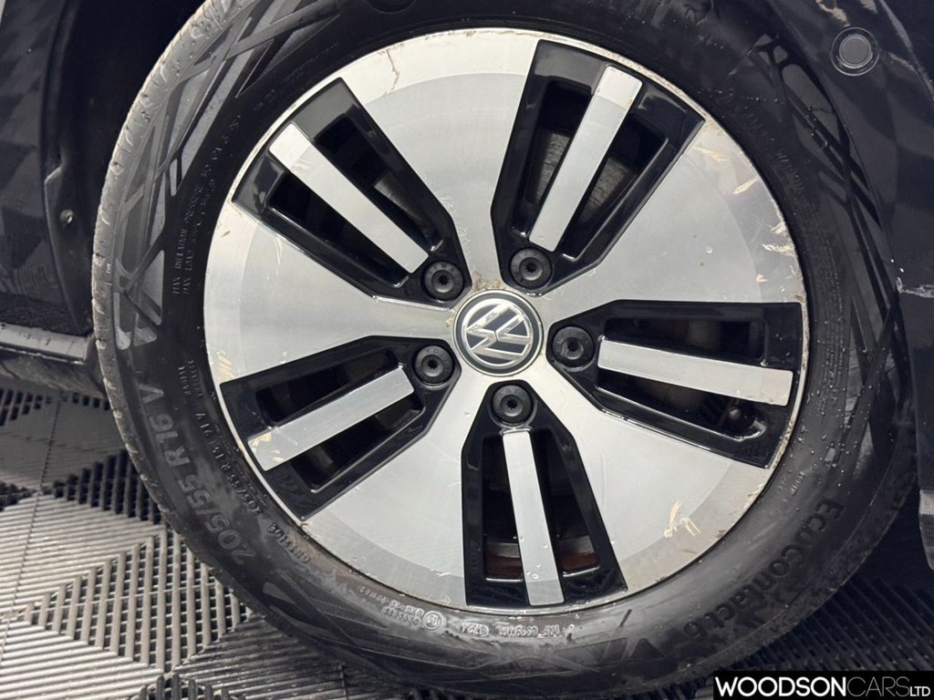 Used Volkswagen Golf 2014 for sale - 76686570: Photo 41