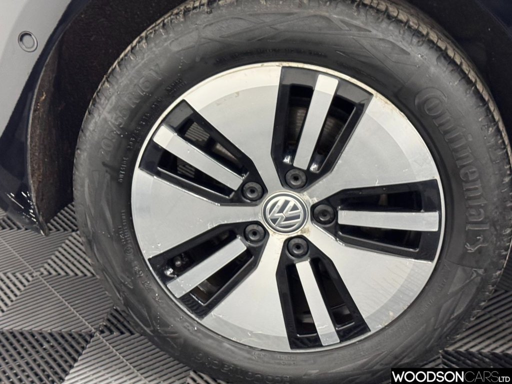 Used Volkswagen Golf 2014 for sale - 76686570: Photo 42