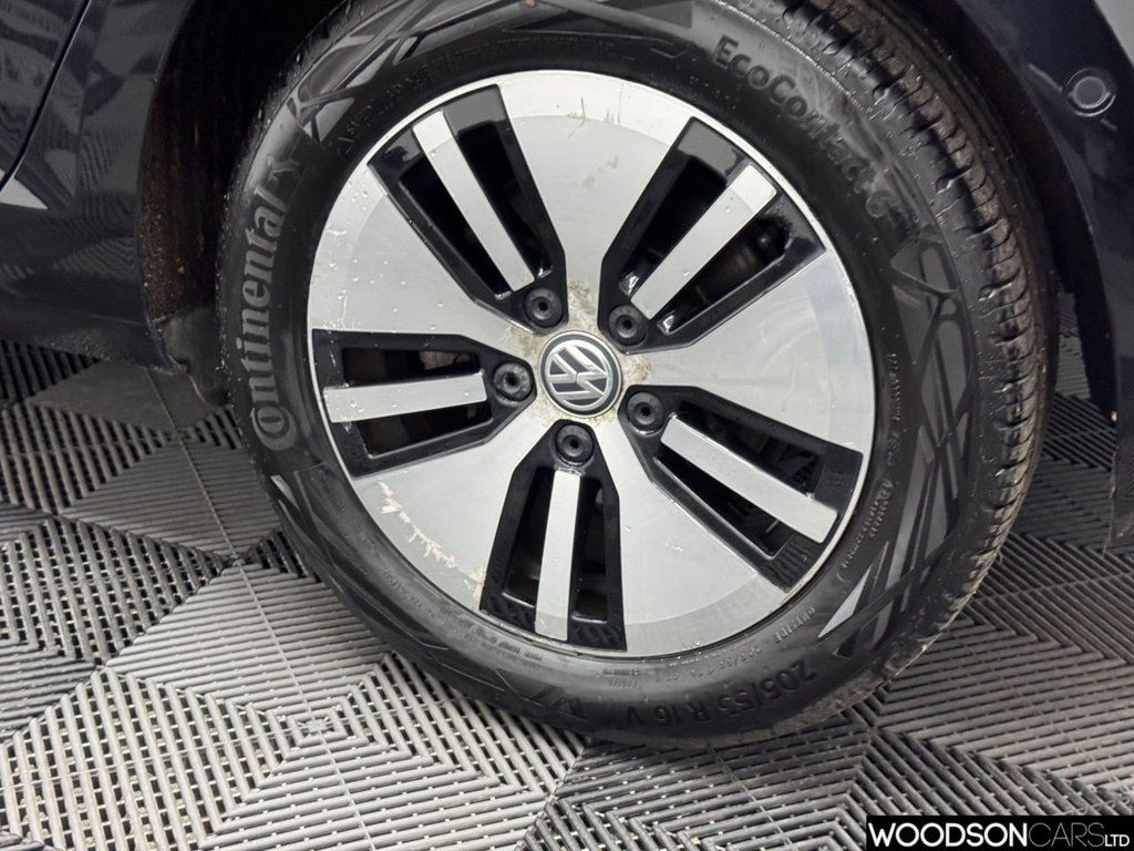 Used Volkswagen Golf 2014 for sale - 76686570: Photo 43