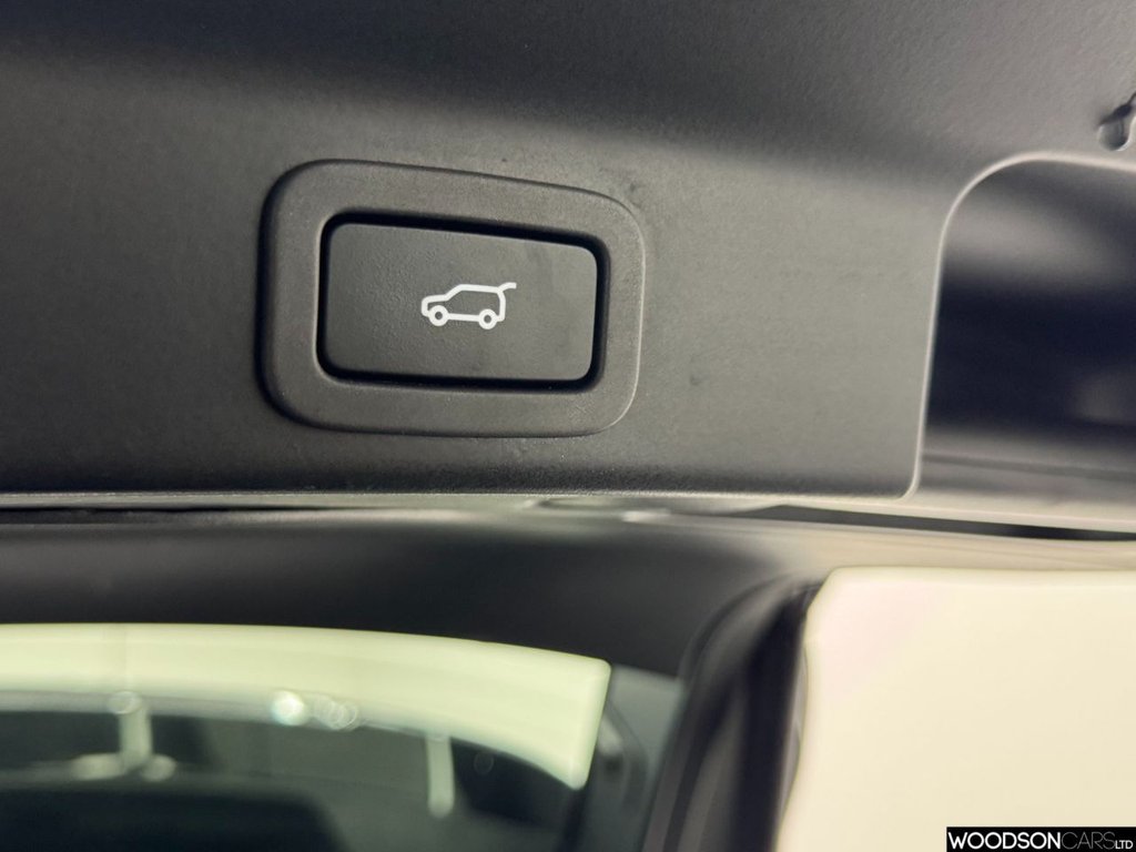 Used Jaguar F-Pace 2017 for sale - 77027416: Photo 32