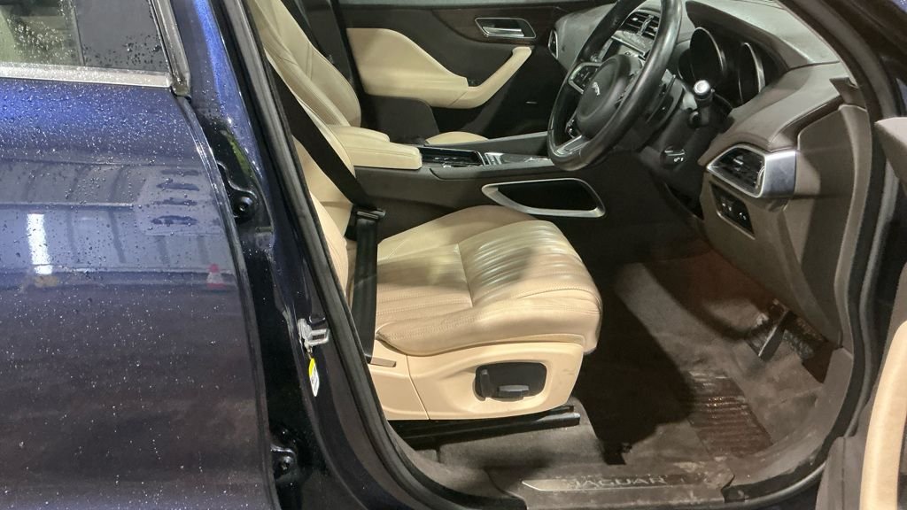 Used Jaguar F-Pace 2017 for sale - 77027416: Photo 5
