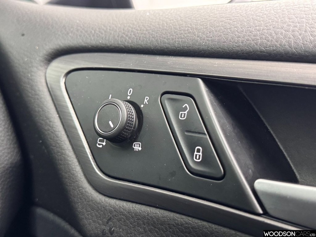 Used Volkswagen Golf 2019 for sale - 76841698: Photo 24