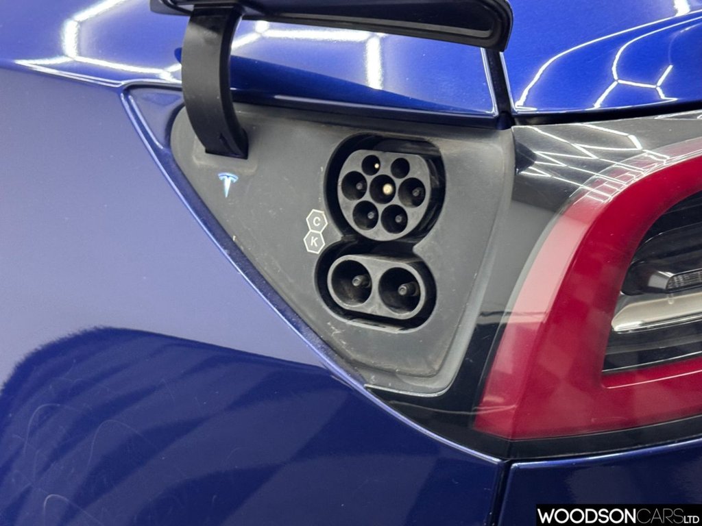 Used Tesla Model 3 2021 for sale - 76623395: Photo 24