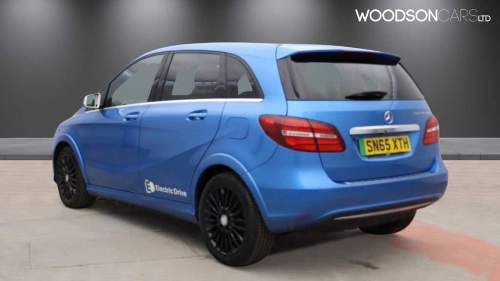 Used Mercedes-Benz B Class 2015 for sale - 77037894: Photo 2