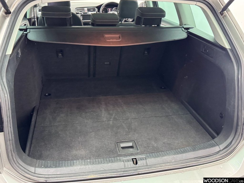 Used Volkswagen Golf 2015 for sale - 77065045: Photo 19