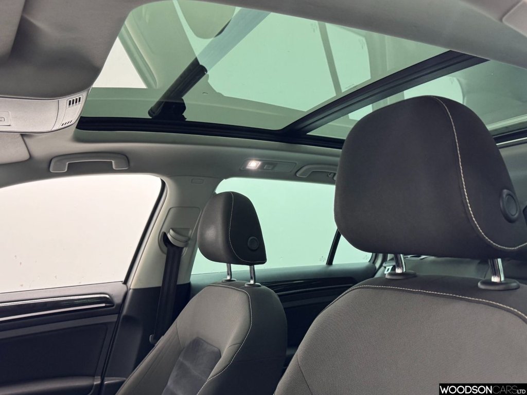 Used Volkswagen Golf 2015 for sale - 77065045: Photo 21