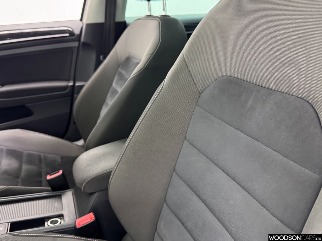 Used Volkswagen Golf 2015 for sale - 77065045: Photo 29